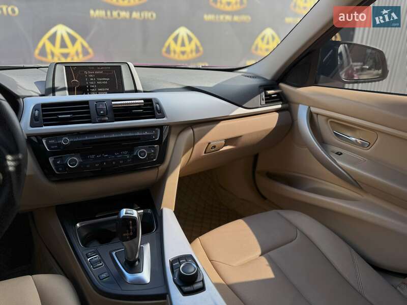 Седан BMW 3 Series 2014 в Києві