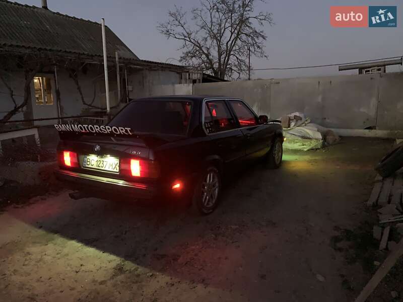 Седан BMW 3 Series 1989 в Тарутине фото 5 Седан BMW 3 Series 1989 в Тарутине