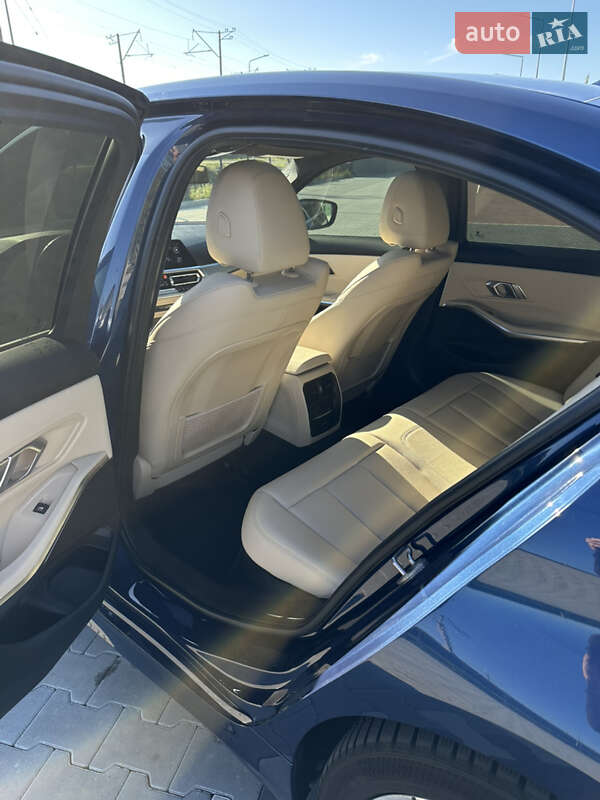 Седан BMW 3 Series 2021 в Ирпене