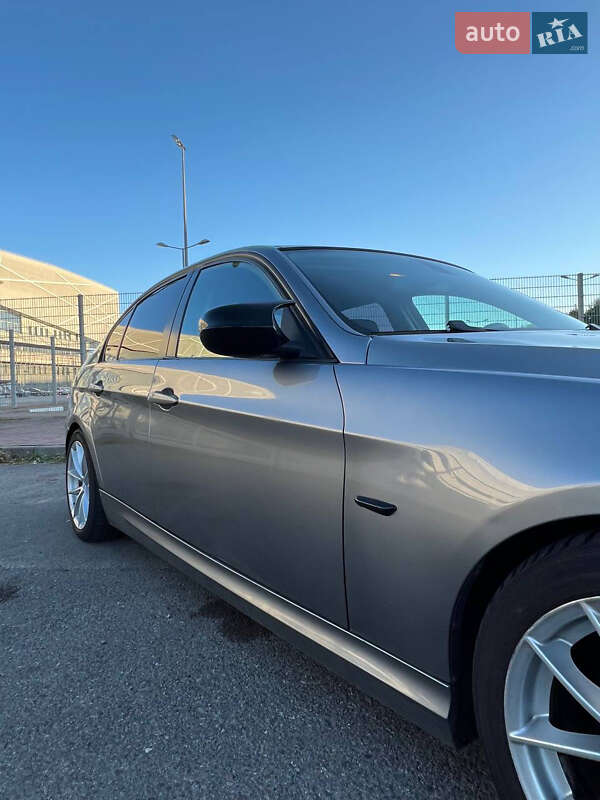 Седан BMW 3 Series 2009 в Львове фото 8 Седан BMW 3 Series 2009 в Львове