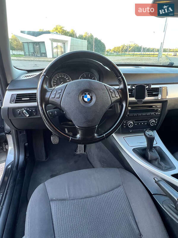 Седан BMW 3 Series 2009 в Львове фото 24 Седан BMW 3 Series 2009 в Львове