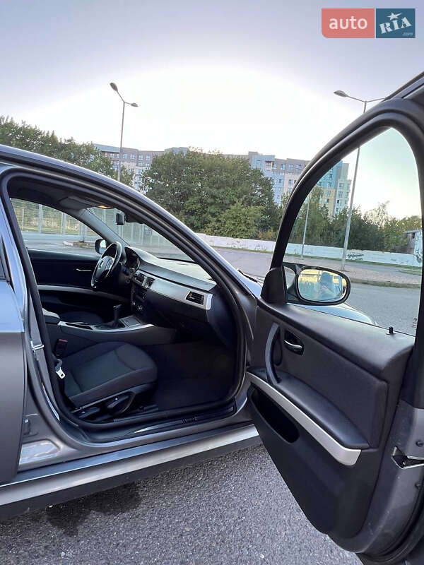 Седан BMW 3 Series 2009 в Львове фото 25 Седан BMW 3 Series 2009 в Львове