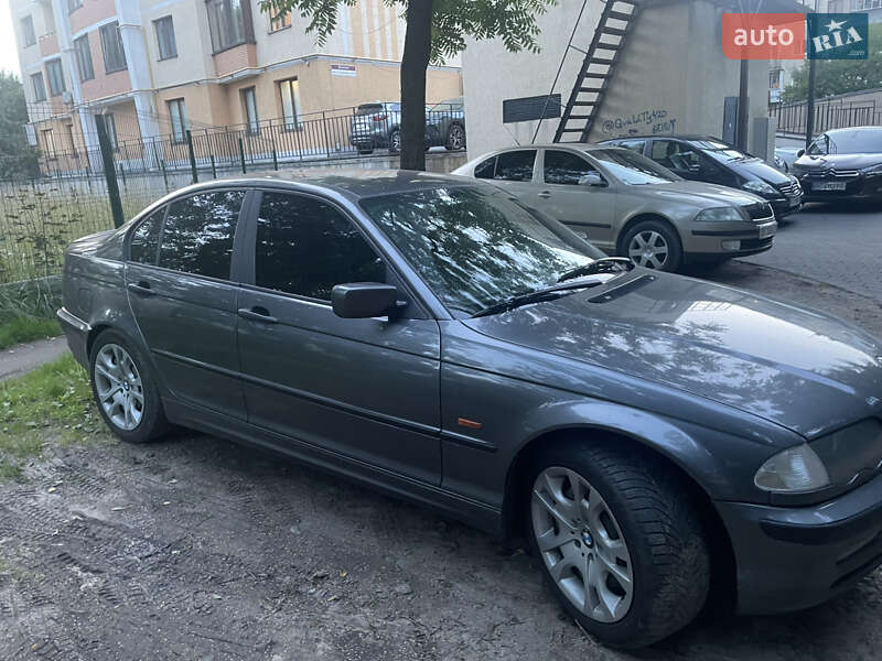 Седан BMW 3 Series 1998 в Ромнах