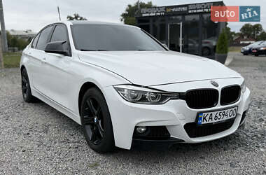 Седан BMW 3 Series 2015 в Умани