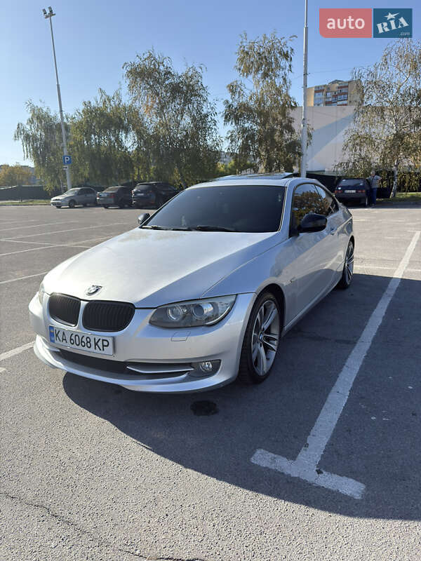 BMW 3 Series 2011
