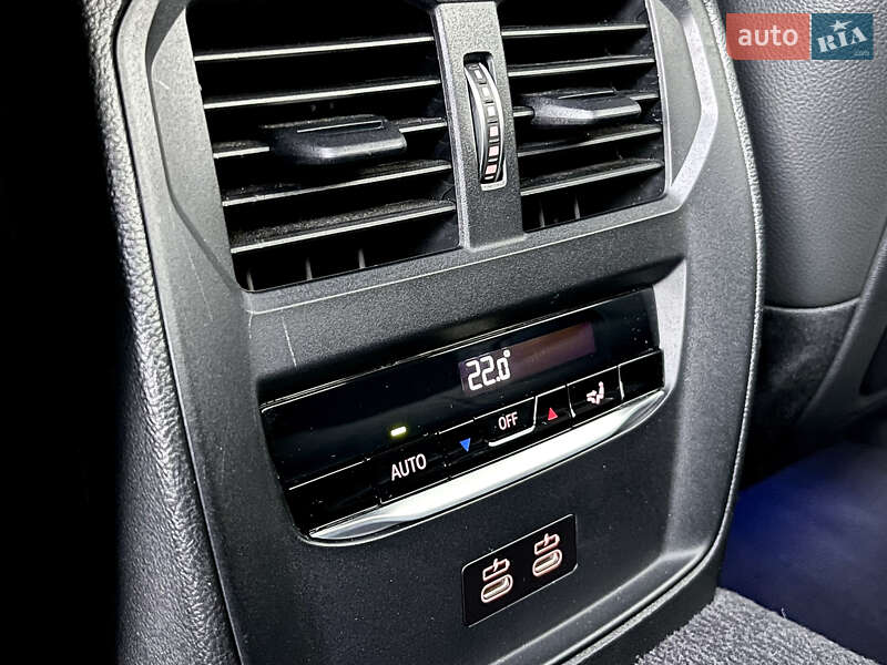 Седан BMW 3 Series 2021 в Києві