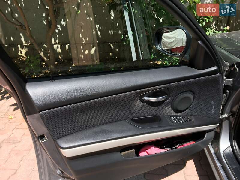 Універсал BMW 3 Series 2009 в Львові фото 94 Універсал BMW 3 Series 2009 в Львові