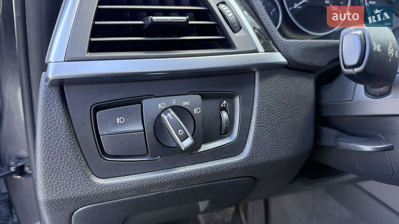 Седан BMW 3 Series 2017 в Киеве