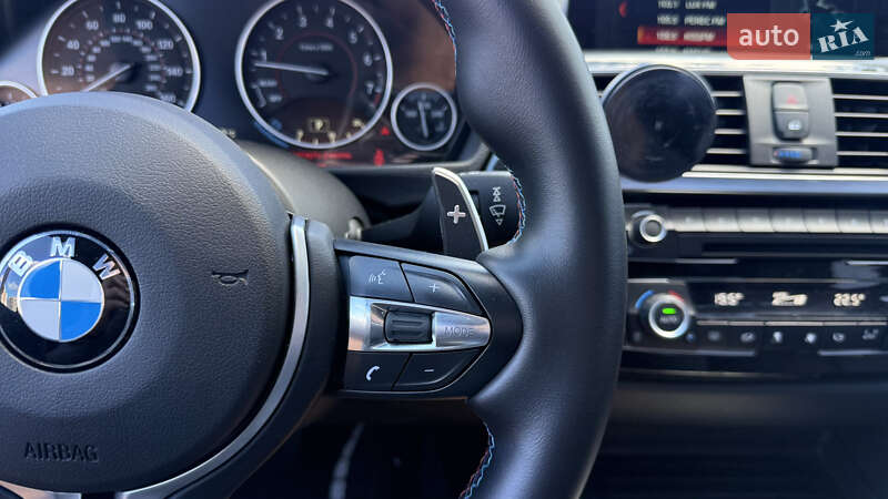 Седан BMW 3 Series 2017 в Киеве