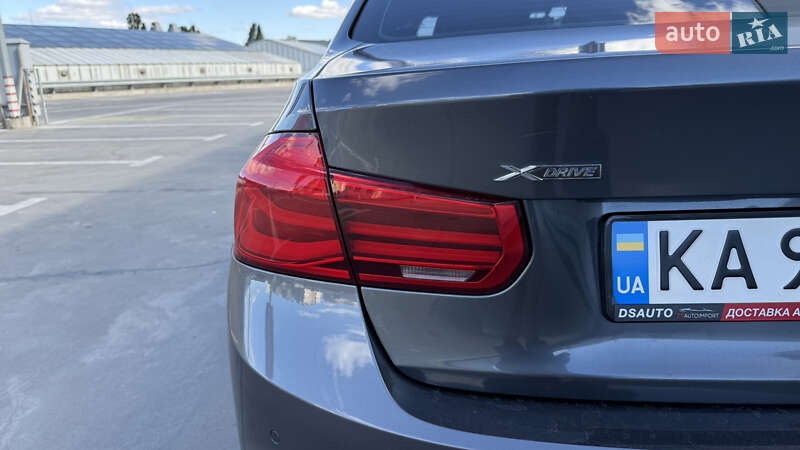 Седан BMW 3 Series 2017 в Киеве
