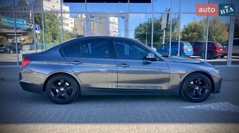 Седан BMW 3 Series 2015 в Києві