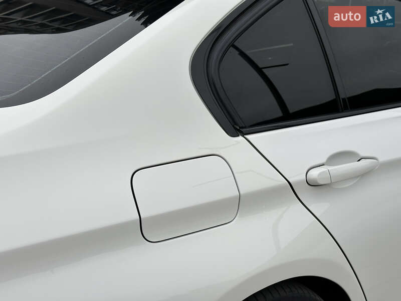 Седан BMW 3 Series 2017 в Ужгороде фото 39 Седан BMW 3 Series 2017 в Ужгороде