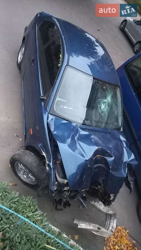 Купе BMW 3 Series 2002 в Гнивани