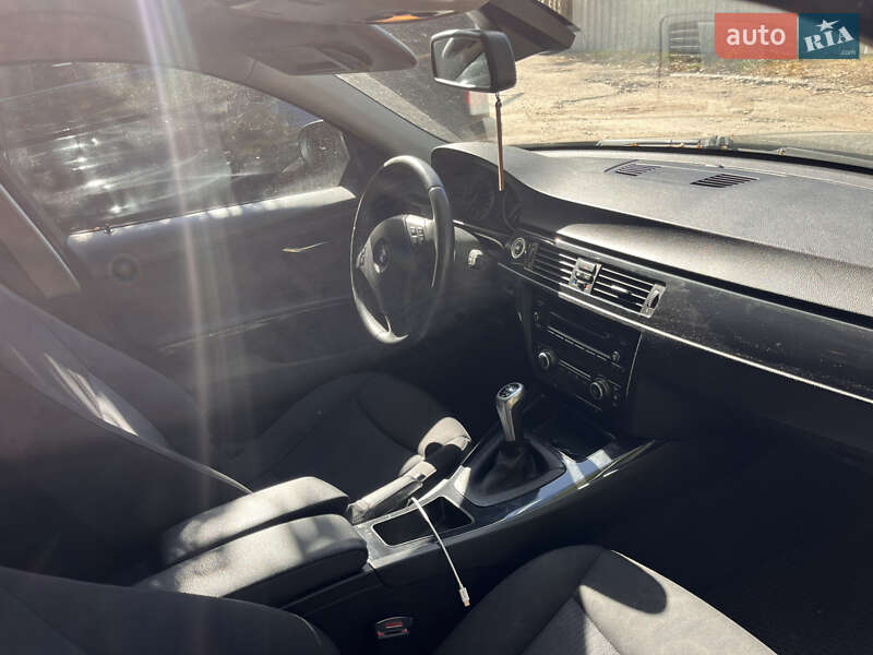 Универсал BMW 3 Series 2009 в Чернигове фото 5 Универсал BMW 3 Series 2009 в Чернигове