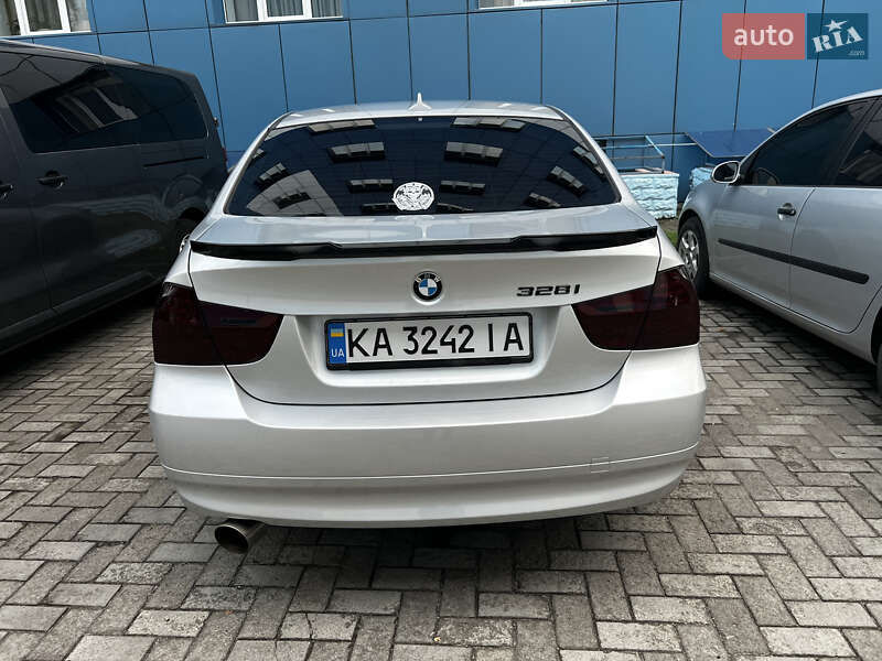 Седан BMW 3 Series 2010 в Сумах