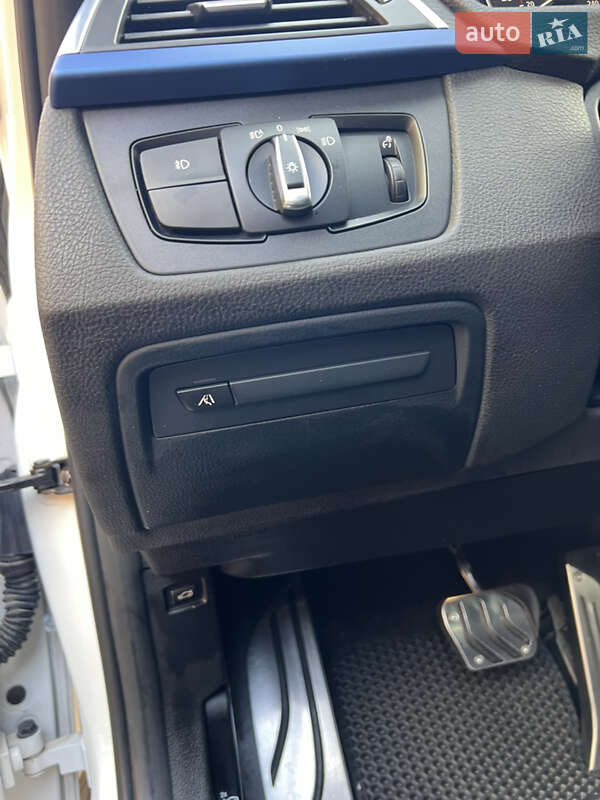 Седан BMW 3 Series 2018 в Первомайську фото 21 Седан BMW 3 Series 2018 в Первомайську