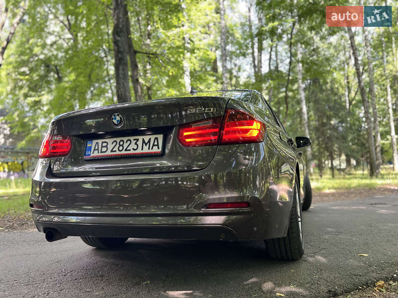 Седан BMW 3 Series 2013 в Виннице