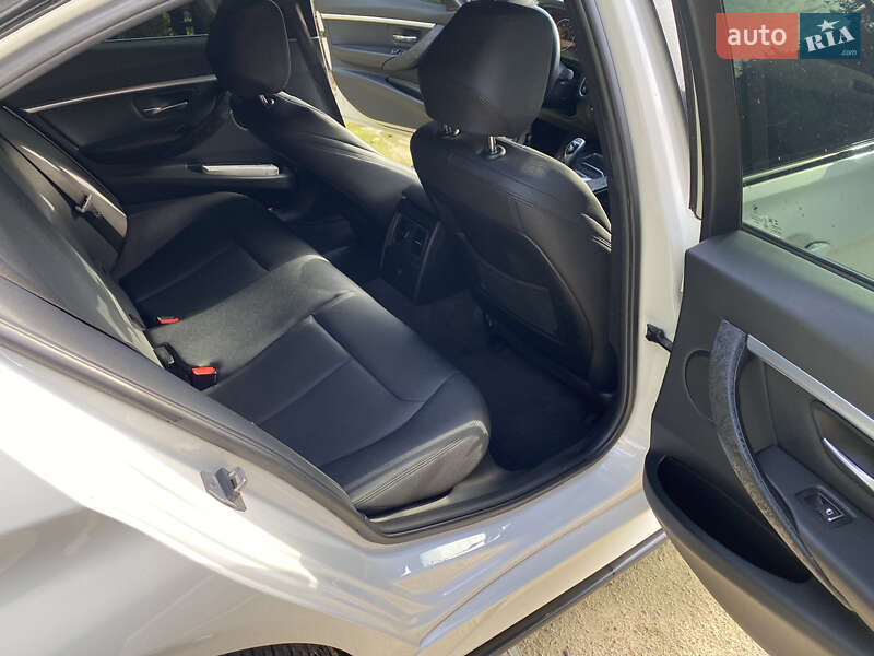 Седан BMW 3 Series 2017 в Калуше фото 22 Седан BMW 3 Series 2017 в Калуше
