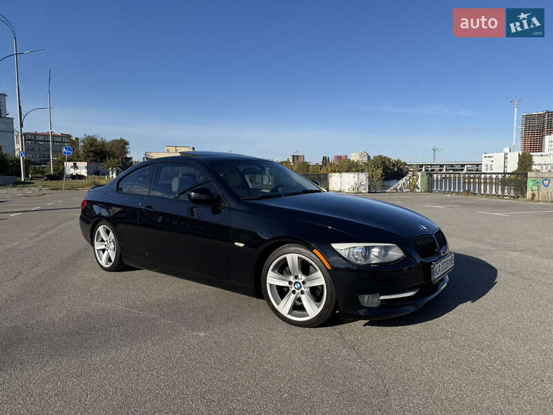 Купе BMW 3 Series 2010 в Киеве