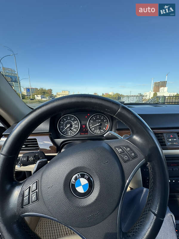 Купе BMW 3 Series 2010 в Киеве