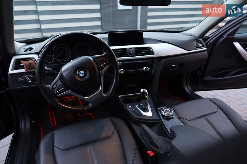 Седан BMW 3 Series 2013 в Виннице