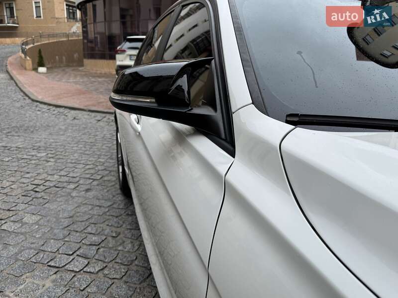Седан BMW 3 Series 2015 в Києві