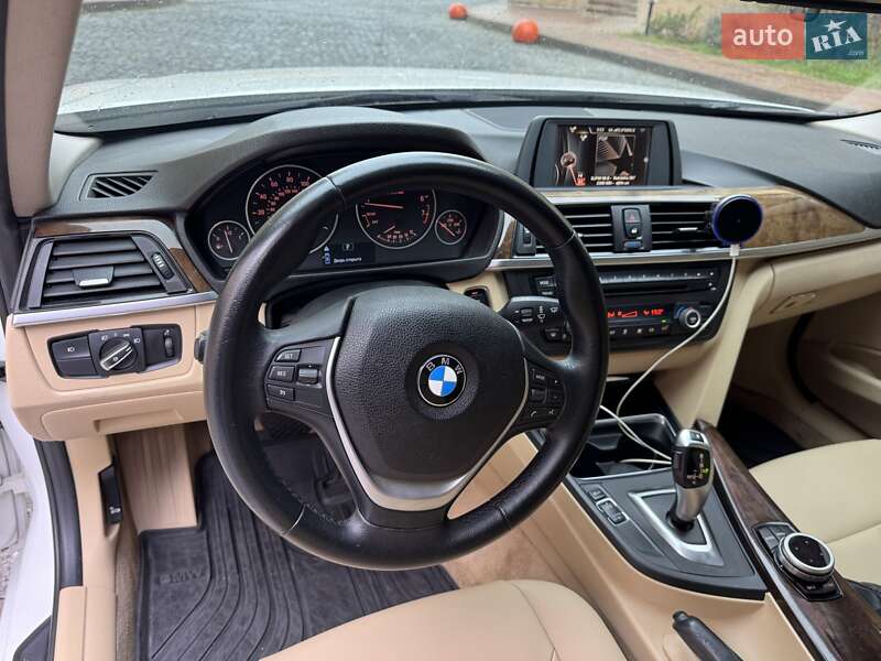 Седан BMW 3 Series 2015 в Києві