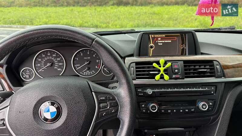Седан BMW 3 Series 2013 в Львове