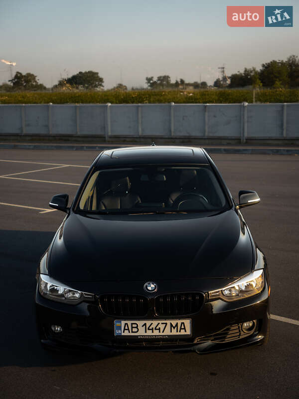 Седан BMW 3 Series 2012 в Вінниці