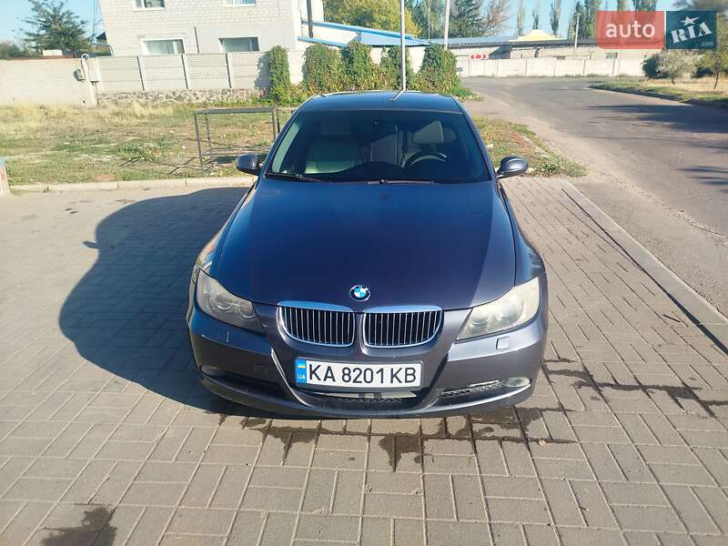 Седан BMW 3 Series 2005 в Вознесенске