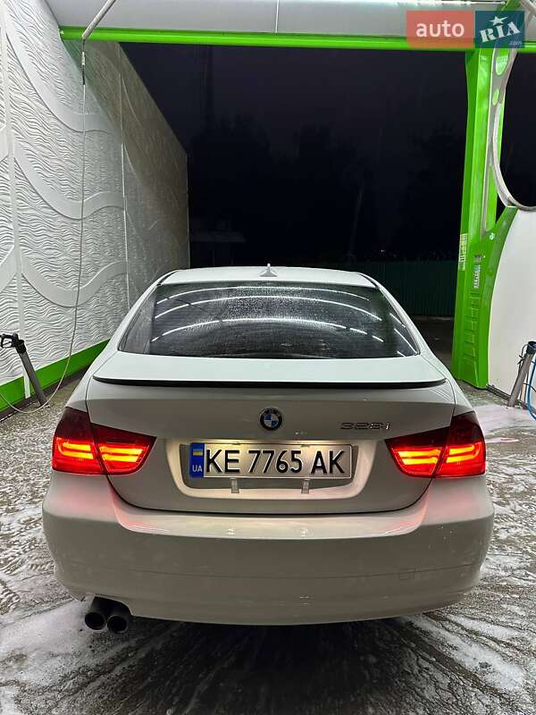 Седан BMW 3 Series 2010 в Тернополе