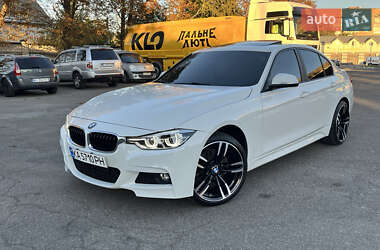 Седан BMW 3 Series 2017 в 