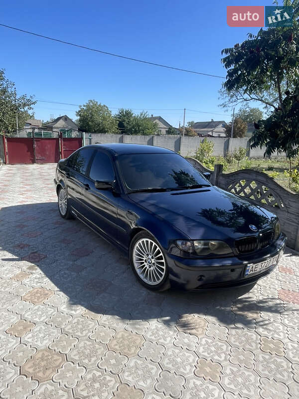 Седан BMW 3 Series 2002 в Новомосковске