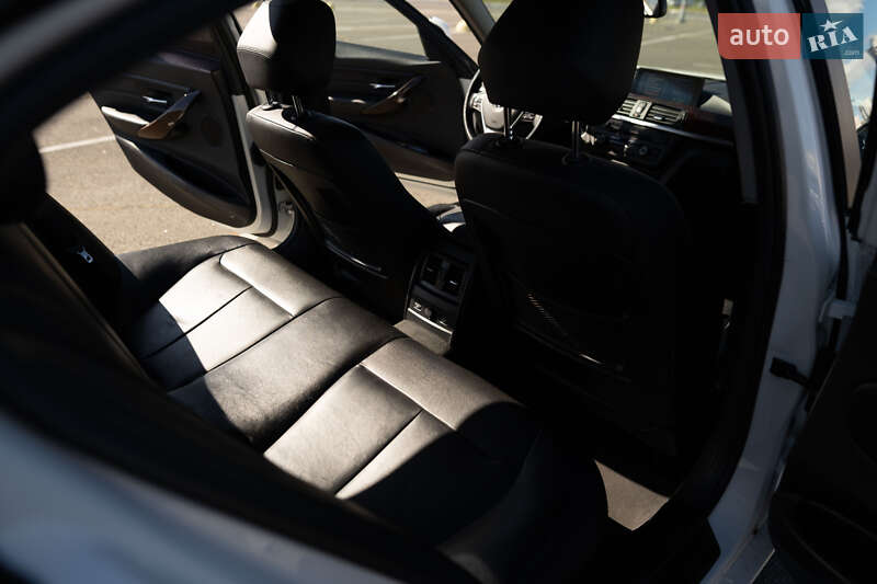 Седан BMW 3 Series 2014 в Києві