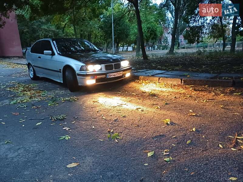 Купе BMW 3 Series 1994 в Херсоне фото Купе BMW 3 Series 1994 в Херсоне