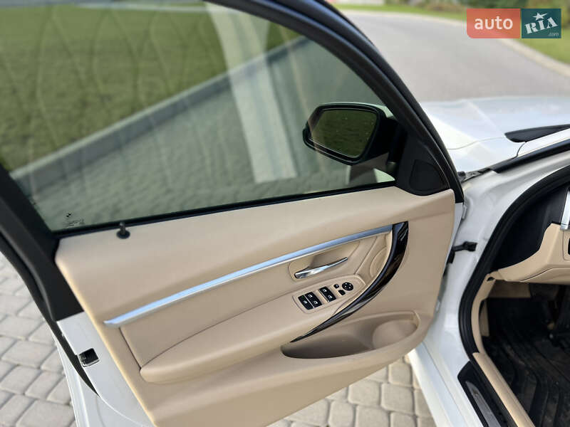 Седан BMW 3 Series 2016 в Львове фото 14 Седан BMW 3 Series 2016 в Львове