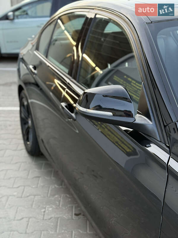 Седан BMW 3 Series 2018 в Луцке фото 10 Седан BMW 3 Series 2018 в Луцке