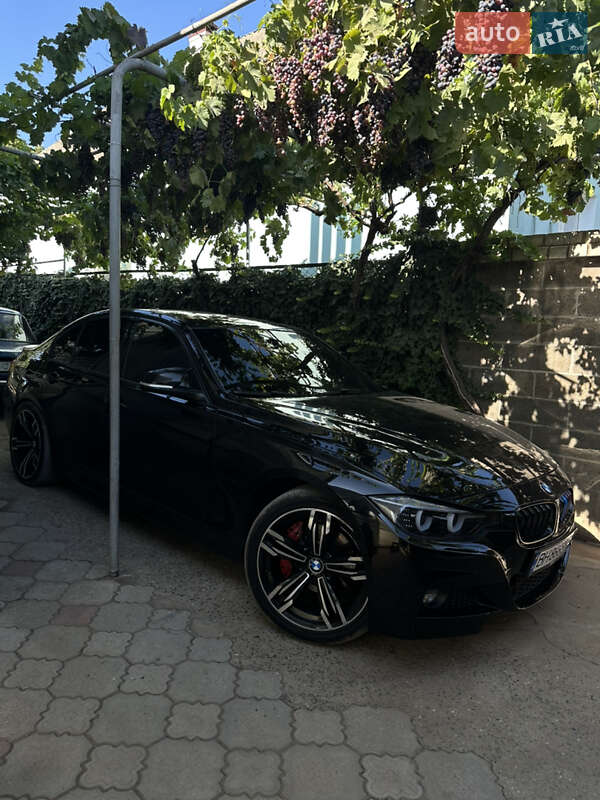 Седан BMW 3 Series 2015 в Одессе