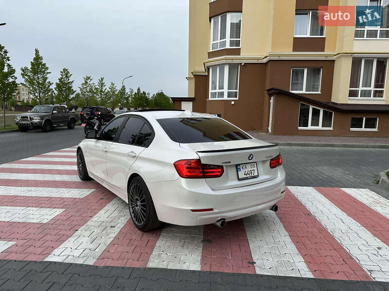 Седан BMW 3 Series 2014 в Киеве