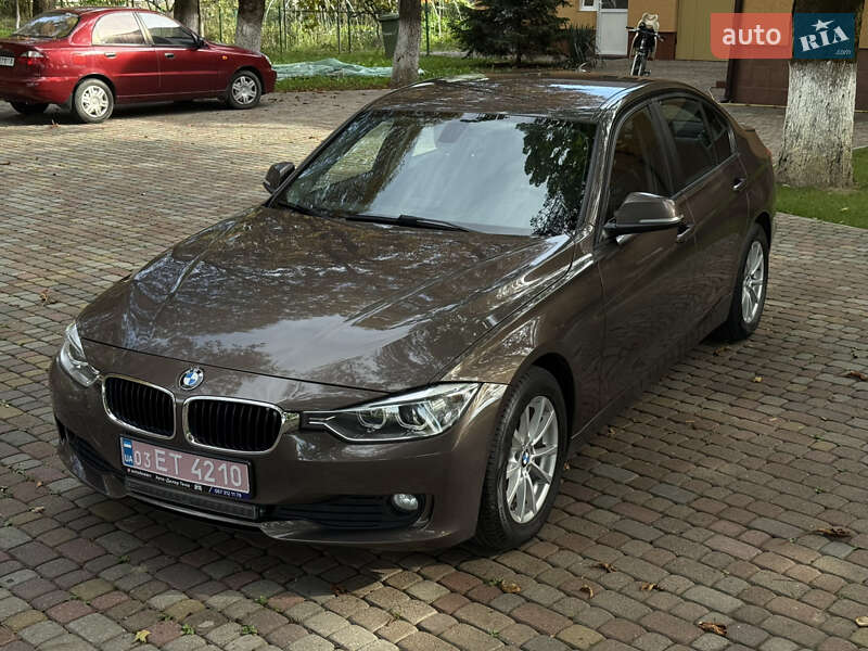 Седан BMW 3 Series 2012 в Тячеве фото 9 Седан BMW 3 Series 2012 в Тячеве