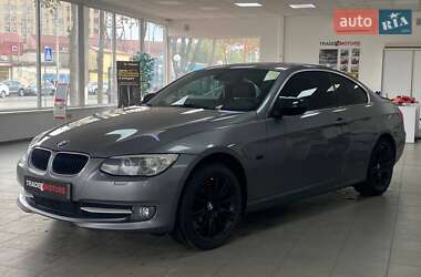 Купе BMW 3 Series 2011 в 