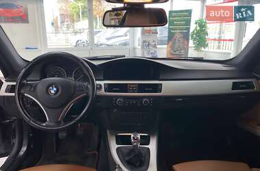 Купе BMW 3 Series 2011 в 