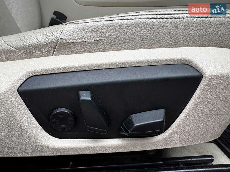 Седан BMW 3 Series 2012 в Киеве