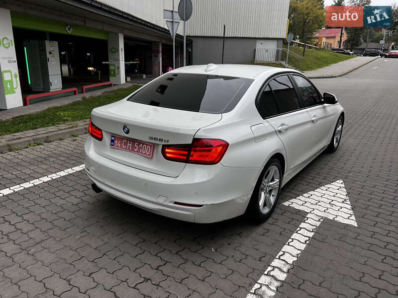 Седан BMW 3 Series 2014 в Львове
