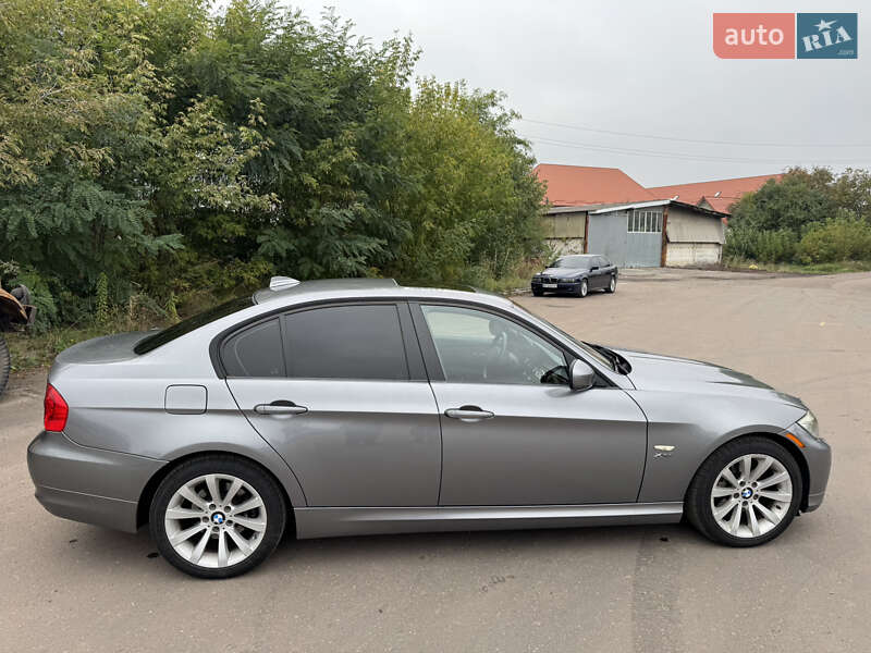 Седан BMW 3 Series 2011 в Шептицькому