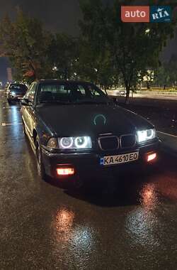 Седан BMW 3 Series 1993 в Киеве