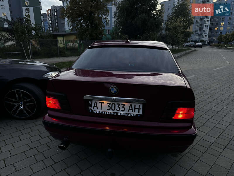 Седан BMW 3 Series 1993 в Ивано-Франковске