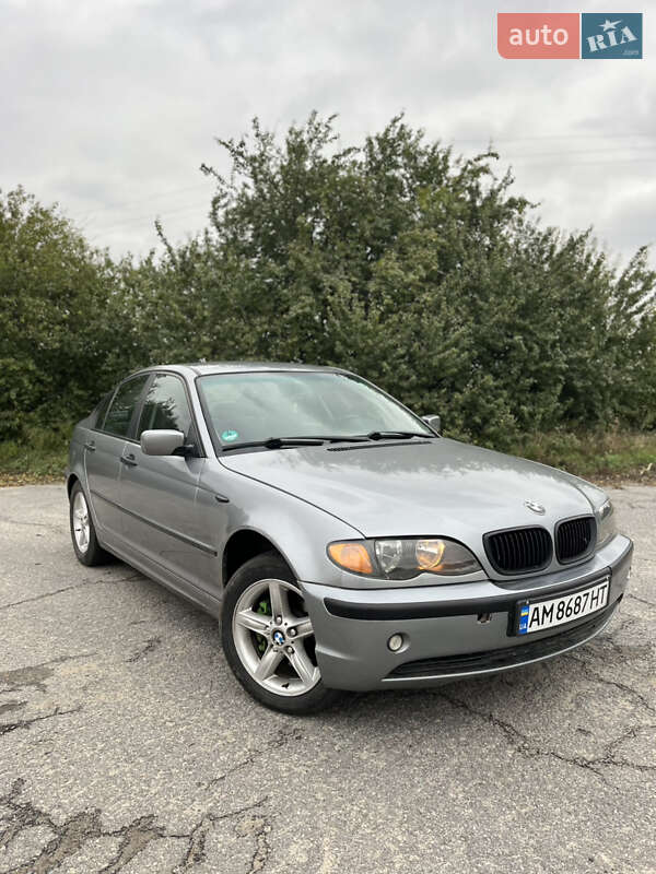 Седан BMW 3 Series 2003 в Корнине