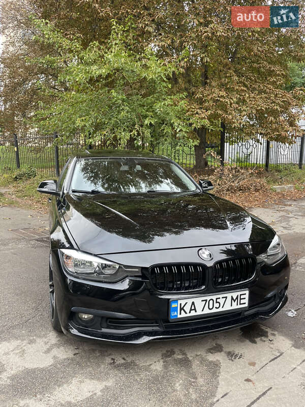 Седан BMW 3 Series 2016 в Києві