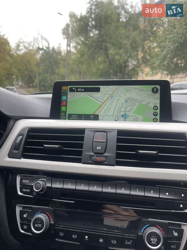 Седан BMW 3 Series 2016 в Києві